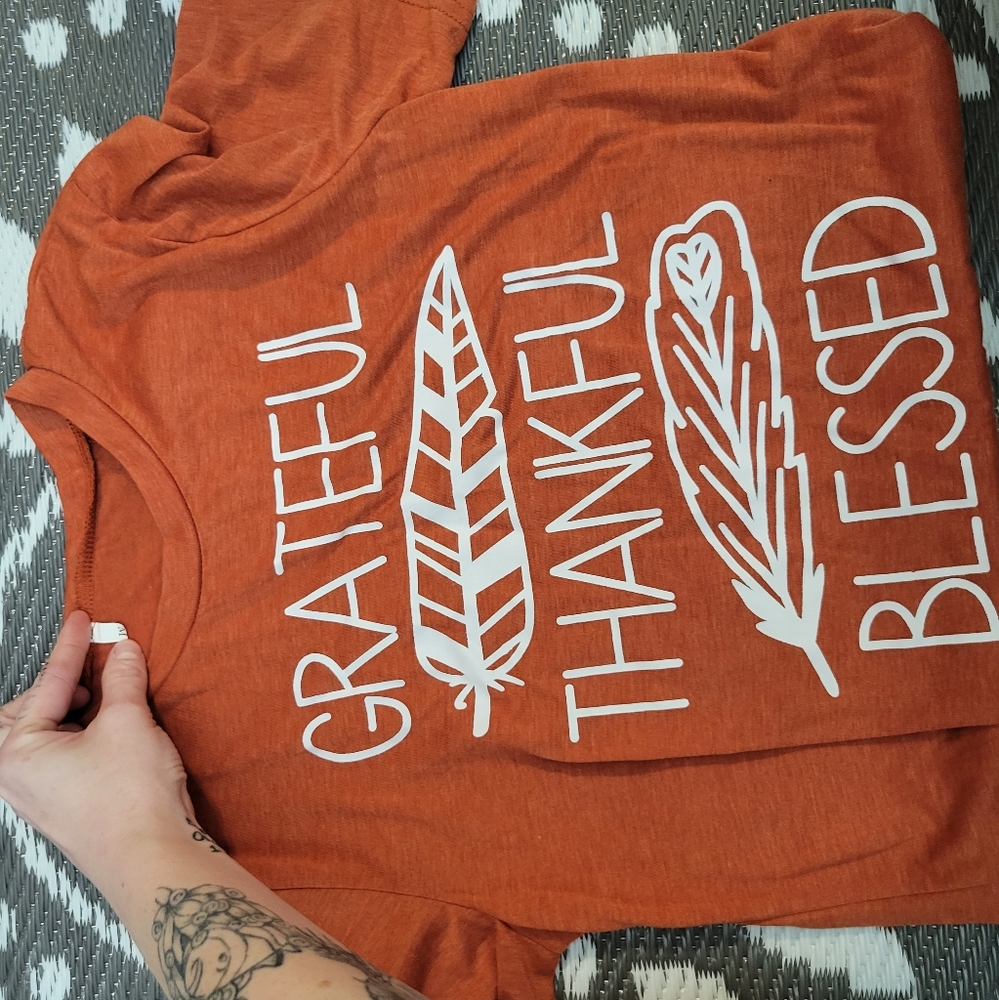 Grateful thankful tee